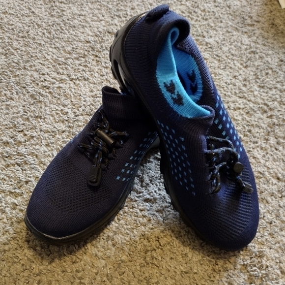 NWOB Slow Man slip on shoes size 37.5 - Picture 1 of 9